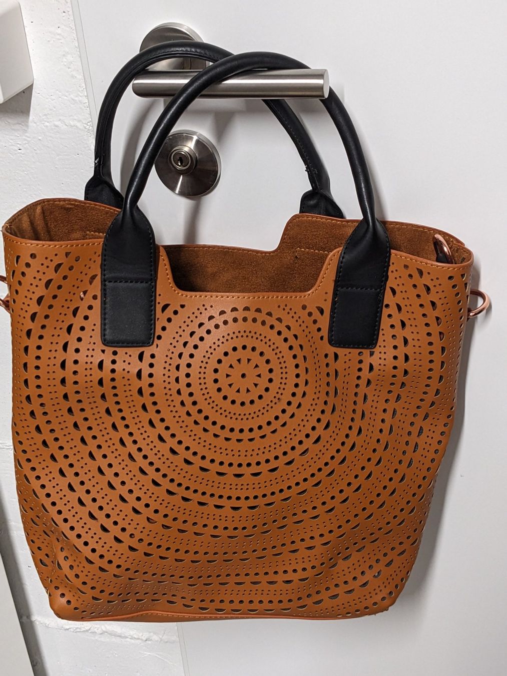 Borse da donna: Damen Handtasche Cognac – Usato da Trachslau venduto da Tijneee