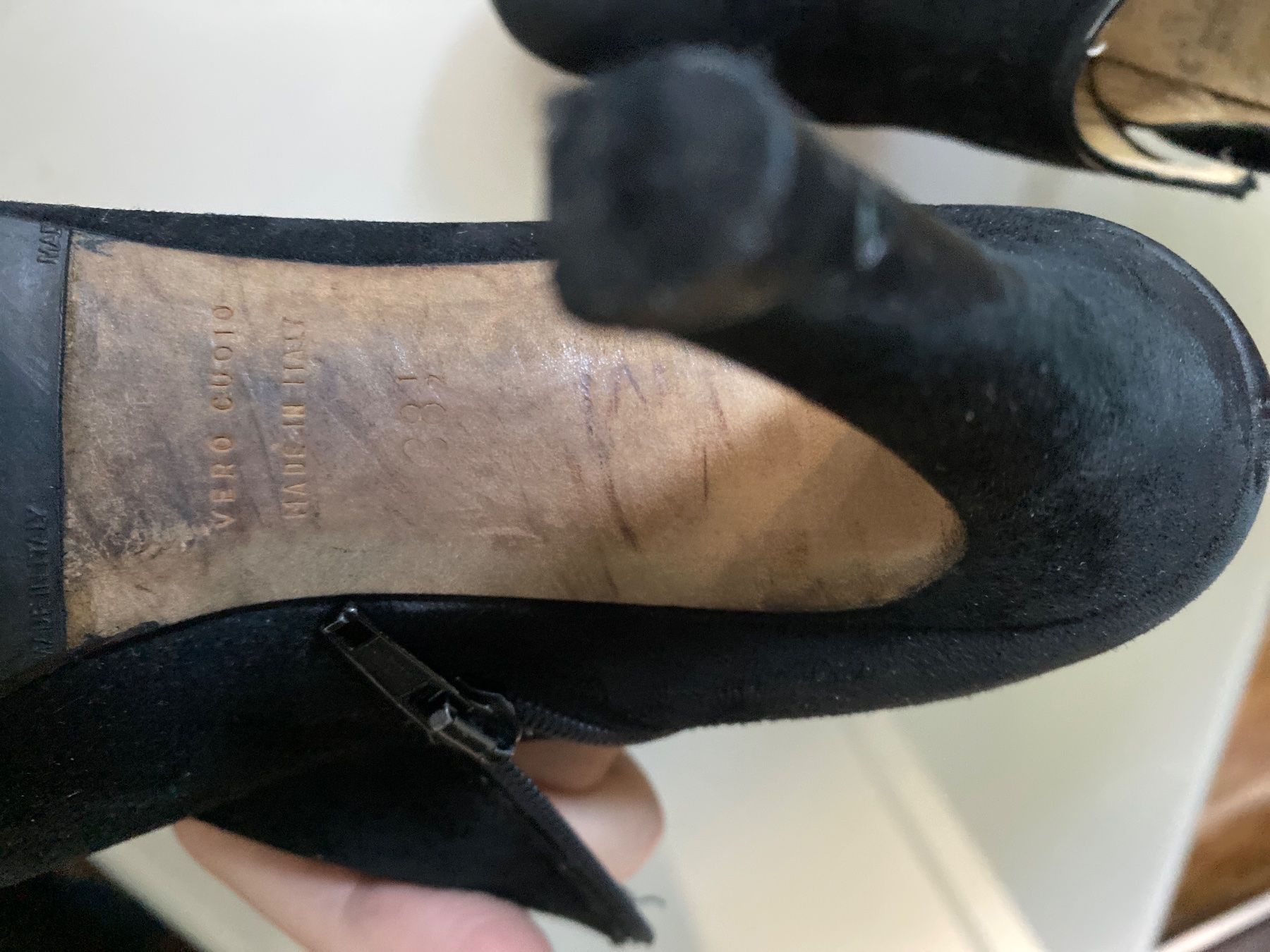 Scarpe da donna: Bottines élégantes en daim noir, taille  38,5 – Usato da Geneve venduto da pat_p76n 6
