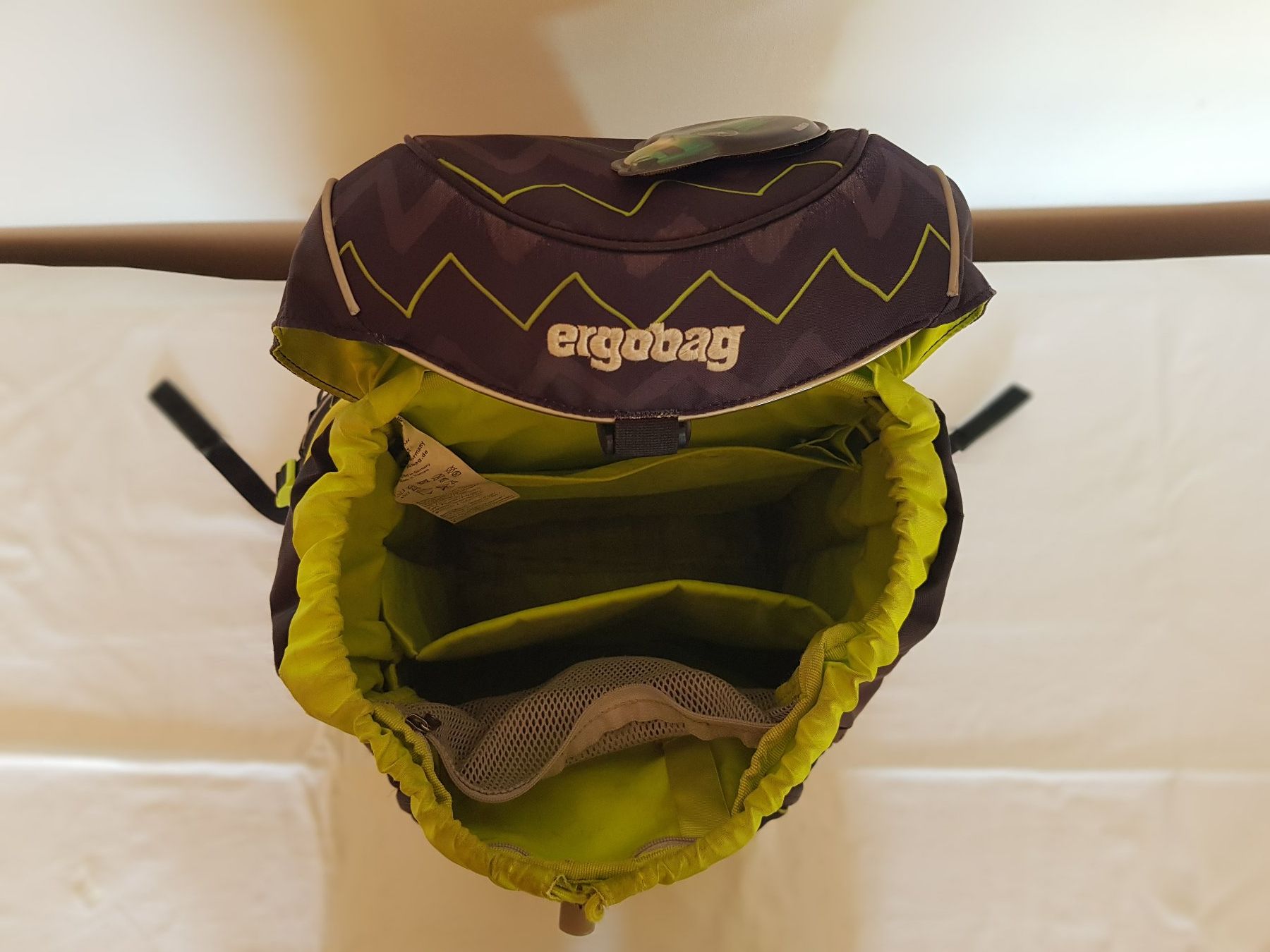 Ergobag Borse & Zaini: Schulsack von Ergobag mit viel Zubehör – Usato da Schleitheim venduto da crestasee 4