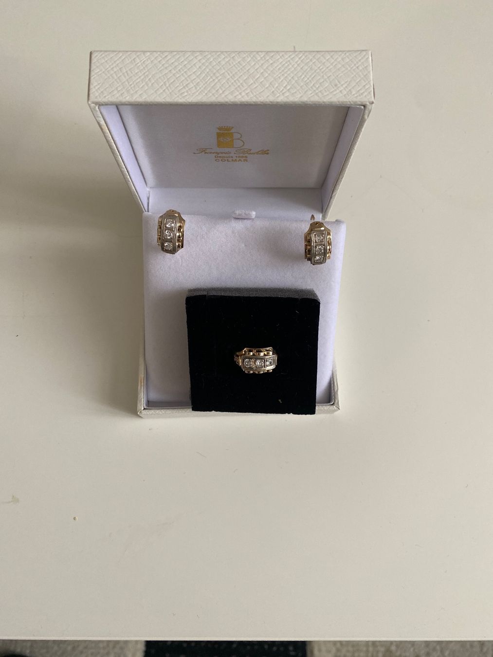 Altri gioielli: Ring und Ohrringe Geld Gold – Usato da Liestal venduto da marieugenia 1