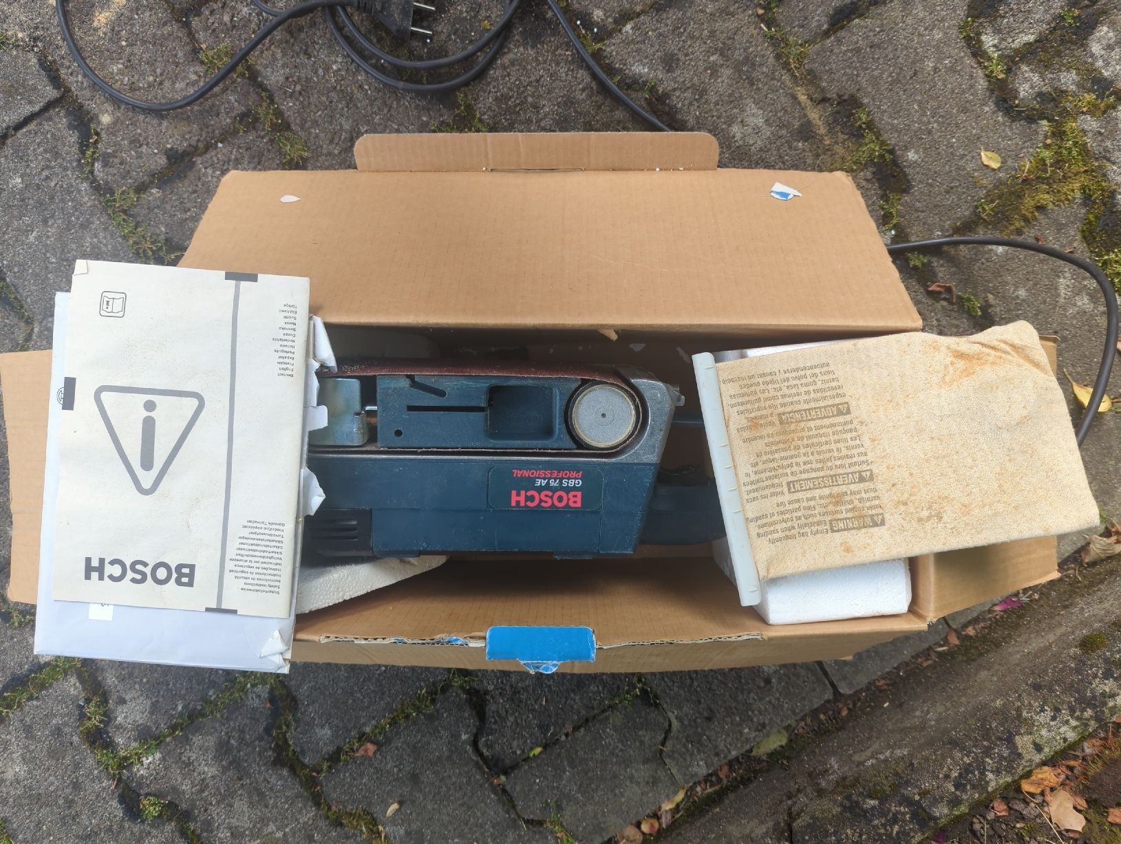 Bosch Smerigliatrici & Lucidatrici: Bandschleifer BOSCH GBS 75 AE Professional gebraucht – Usato da Wohlen AG venduto da tsc_5mb2 2