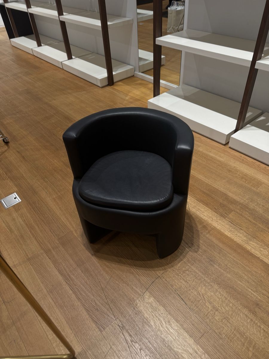Poltrone: Grey Leather Armchair – Nuovo (secondo la descrizione) da Basel venduto da chuckjr 2
