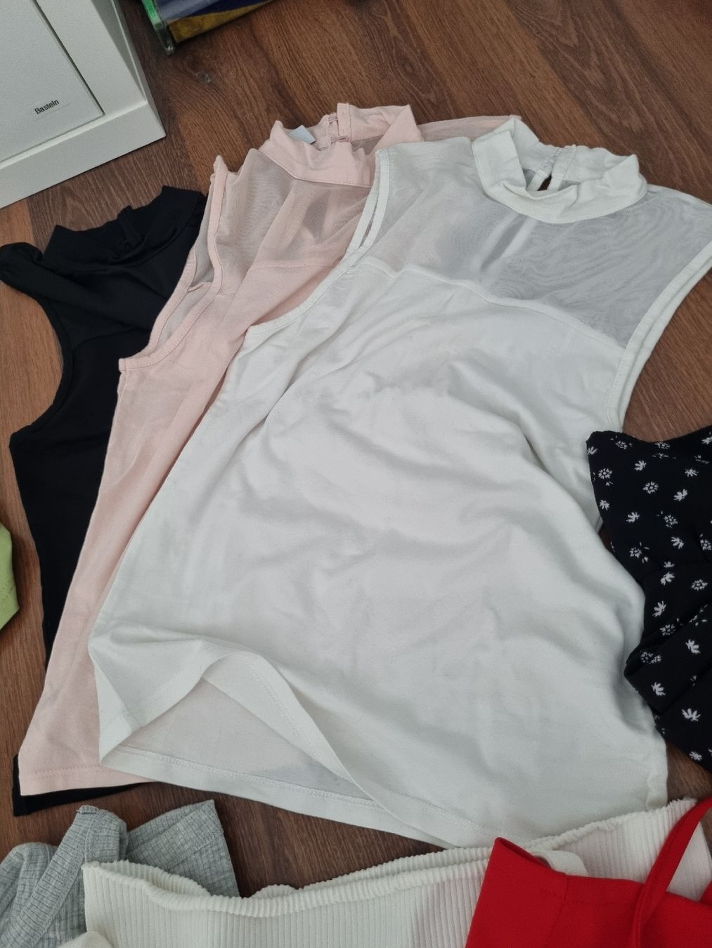 Lots de vêtements: Kleiderpacket M – D'occasion à winterthur par Laurastar01 2