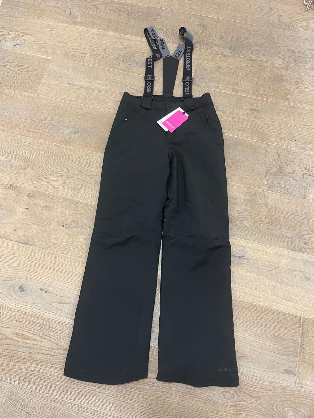 Protest Hosen: Protest PRTWhisper JR Skihose Mädchen Gr. 152 – Neu und originalverpackt aus Esslingen von Verkauf-2025 1
