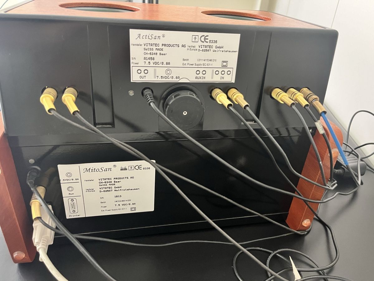 Attrezzature mediche: Bioresonanzgerät Vitatec Actisan und MitoSan – Usato da Basel venduto da mar_m5lc 3