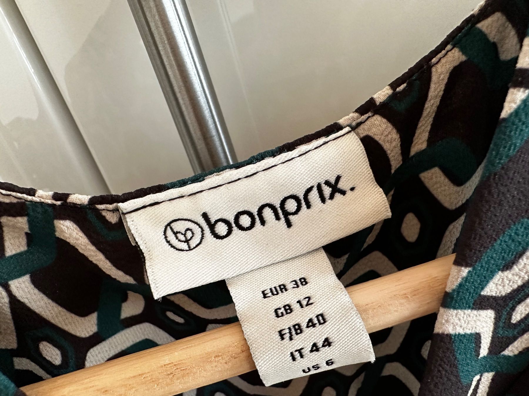 Top: BONPRIX Blusentop Gr. 34/36 – Nuovo (secondo la descrizione) da Sissach venduto da tapasu 2