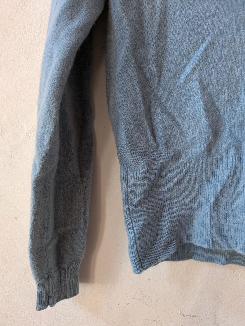 Pullover & Sweatshirts: Kaschmir Pullover von Jil Sander mit V-Ausschnitt – Gebraucht aus Peccia von LillyMarie98 3