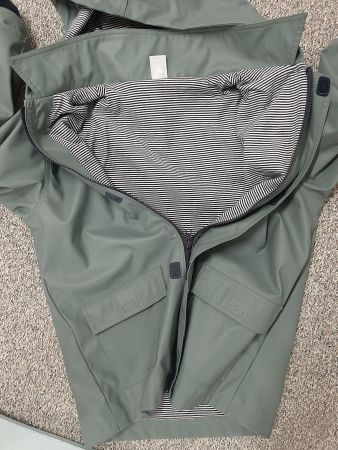 NEUE Regenjacke orig.PETIT BATEAU 128/8J Wax-Olivengrün/Kaki