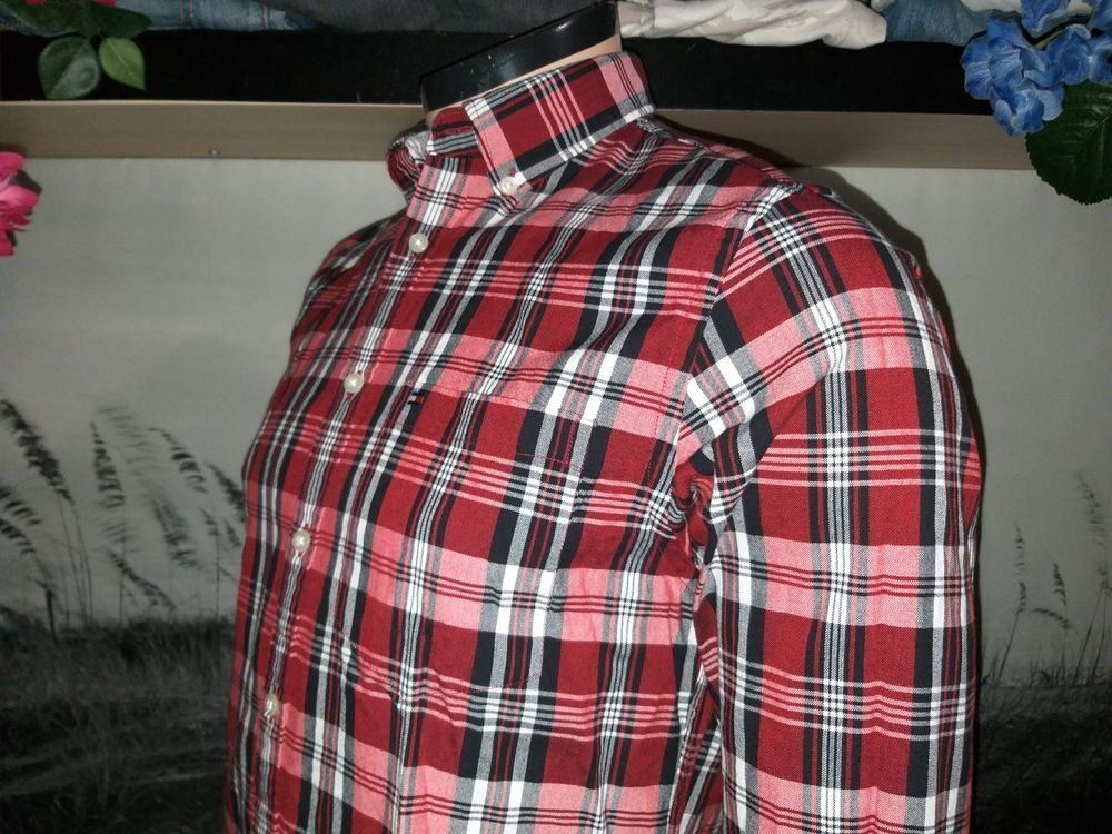 Tommy Hilfiger Camicie: Chemise / Hemd TOMMY HILFIGER  Taille / Grosse S .... – Usato da Cossonay-ville venduto da Super-Price-Quality 4