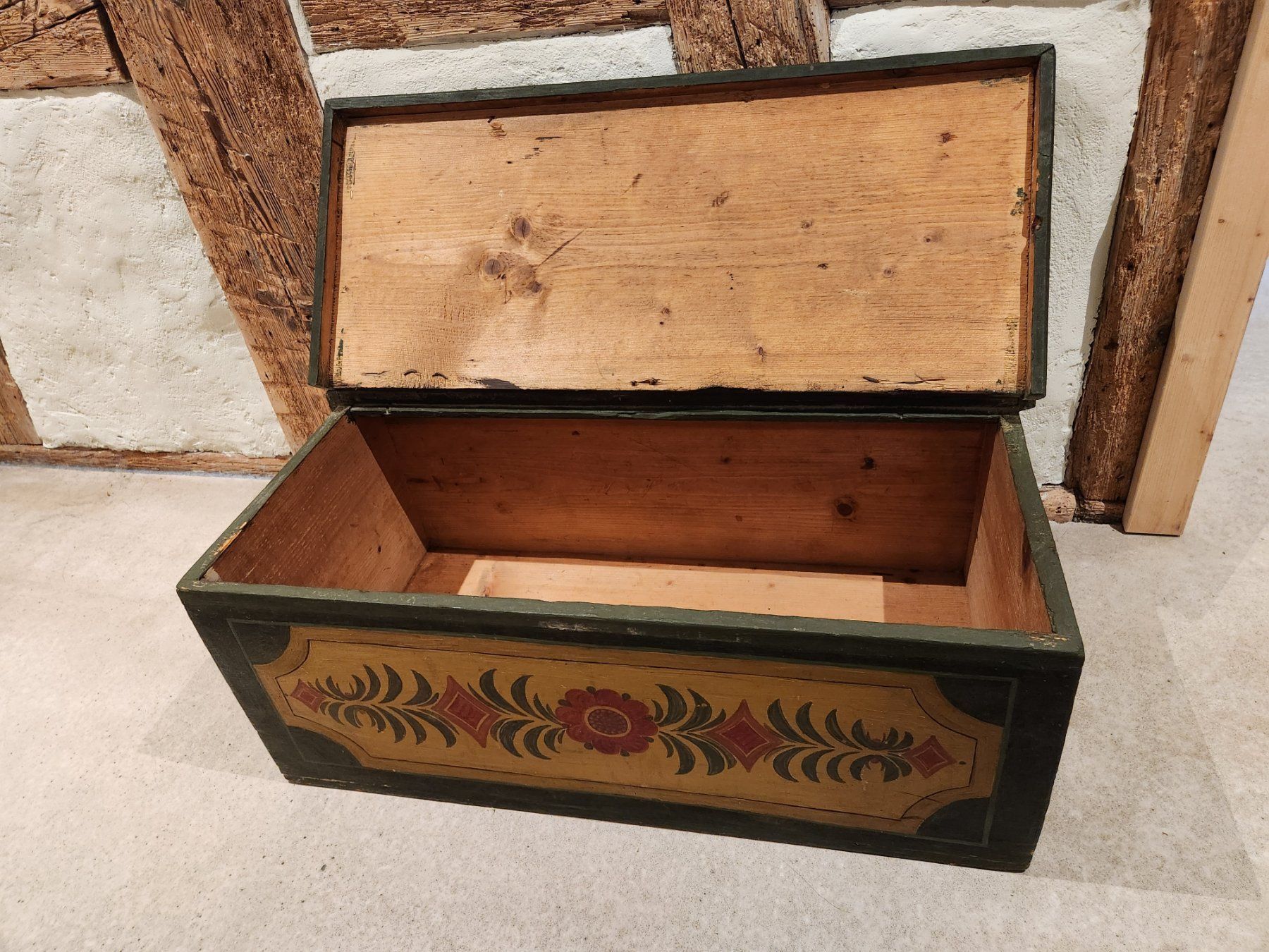 Cassapanche: alte Holz Truhe – Usato da Mannenbach-Salenst venduto da alind 3