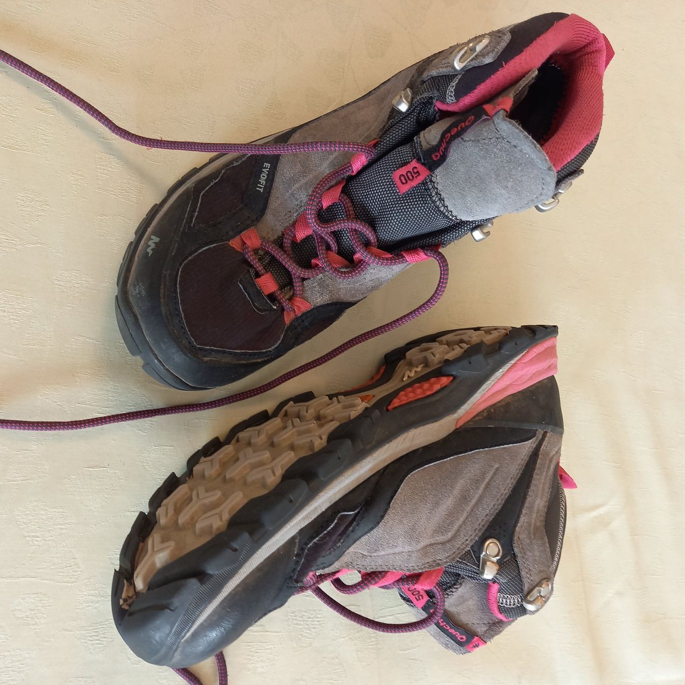 Decathlon Scarpe per ragazze: Wanderschuh pink Gr. 39 von Decathlon – Usato da Brüttisellen venduto da kikaninchen79 1
