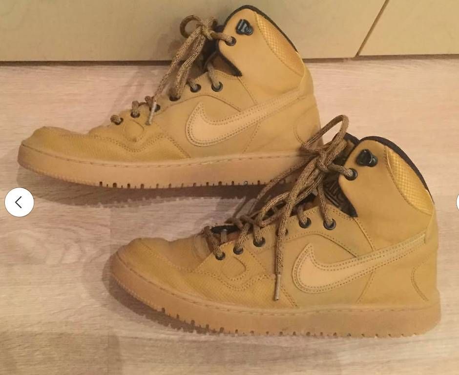 Scarpe da uomo: Nike Schuhe Gr. 42 – Usato da Obernau venduto da Antarctica4