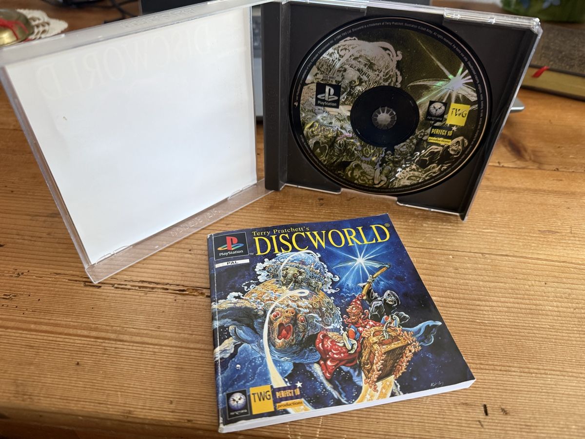 Sony Jeux: Jeu PlayStation Discworld – D'occasion à Fortunau (Ayent) par Criccio 2