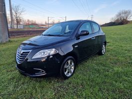 Lancia Ypsilon 1.2 16V