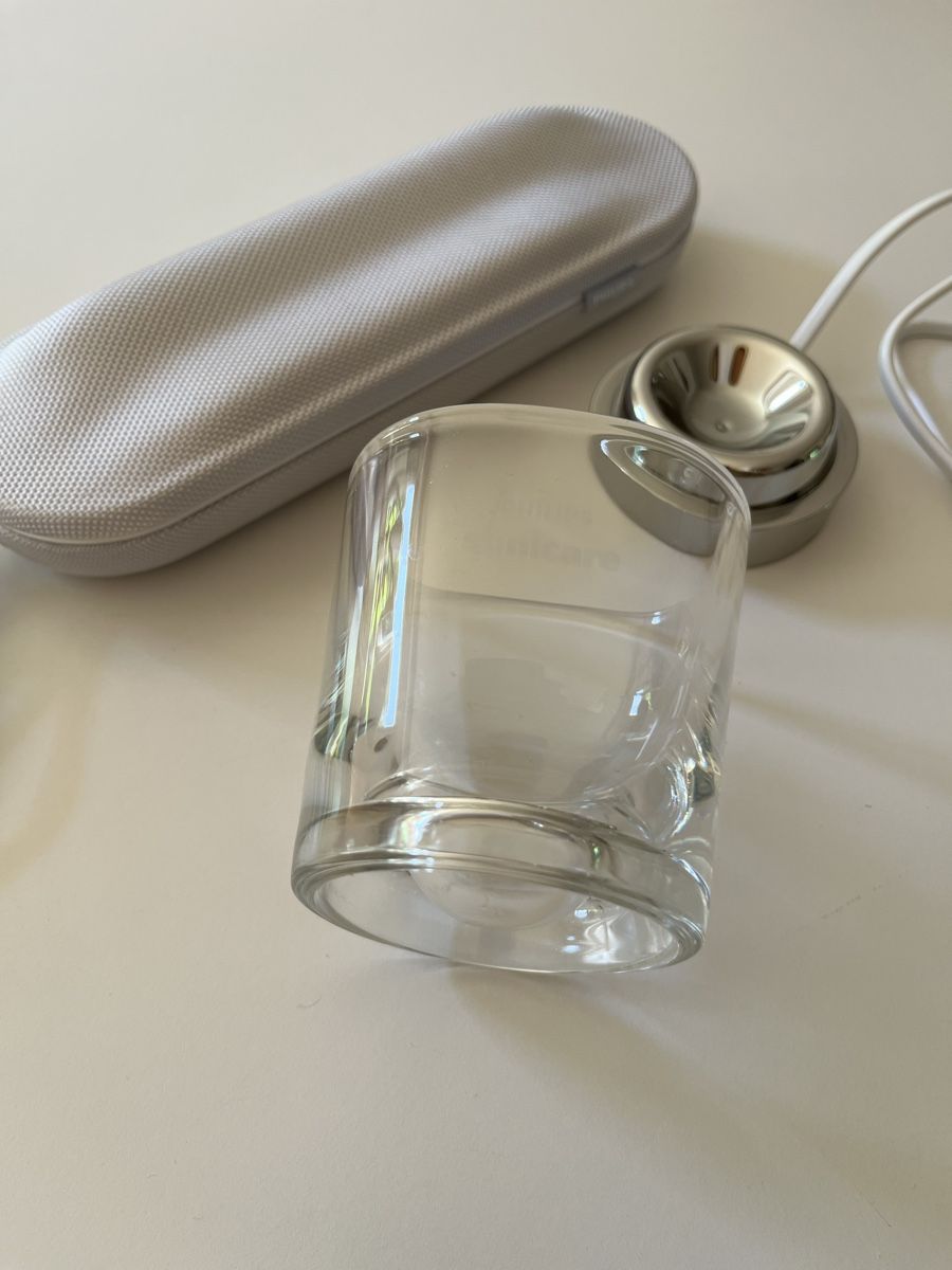 Philips Sonicare Cura dei denti: Philips Sonicare DiamondClean Ladestation – Usato da Hinterkappelen venduto da Ecki90