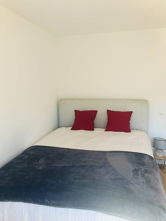 Betten: IKEA Bett - DUNVIK 180×200 – Gebraucht aus Zürich von lam_8mxt 1