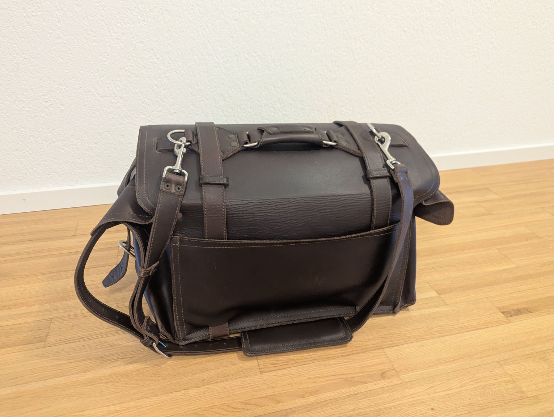 Taschen: Saddleback Leather Side Pocket Leather Duffle Bag – Gebraucht aus Männedorf von kar_g9nl 2