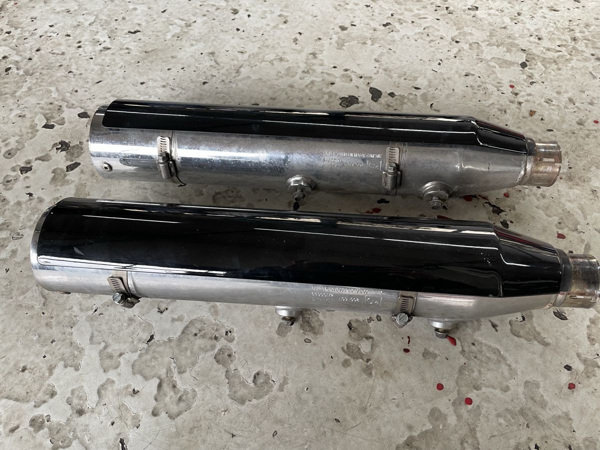 Harley-Davidson Sistemi di scarico: Harley Davidson Auspufftöpfe Original – Usato da Thun venduto da Palmeli