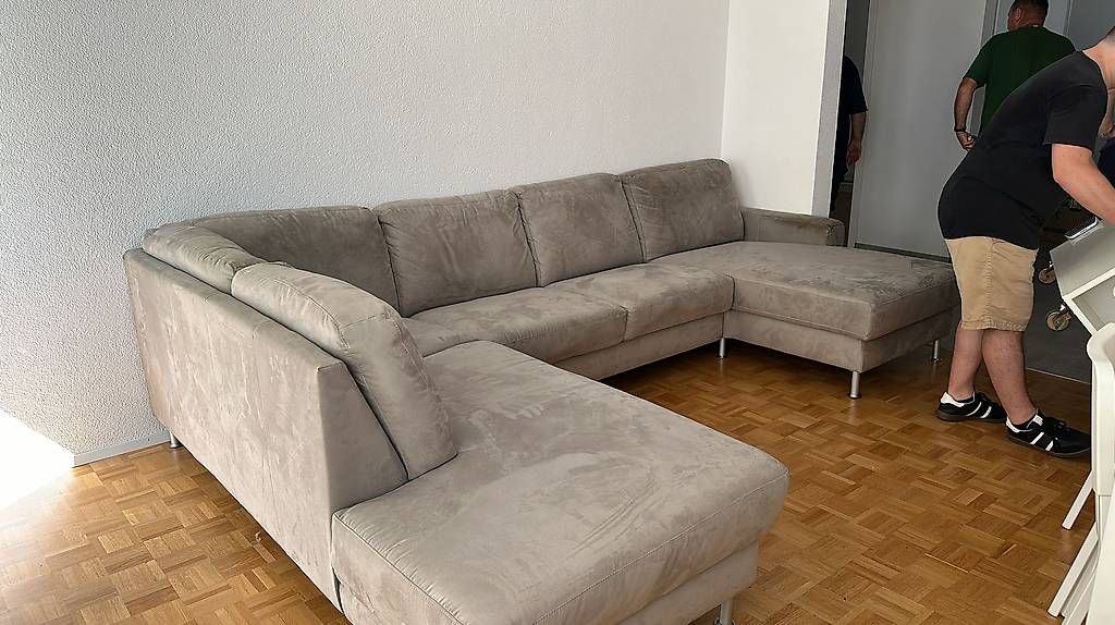 Divani: Grosse U-Sofa / Wohnlandschaft in Beige-Grau – Usato da Liebefeld venduto da m_m_mdx6