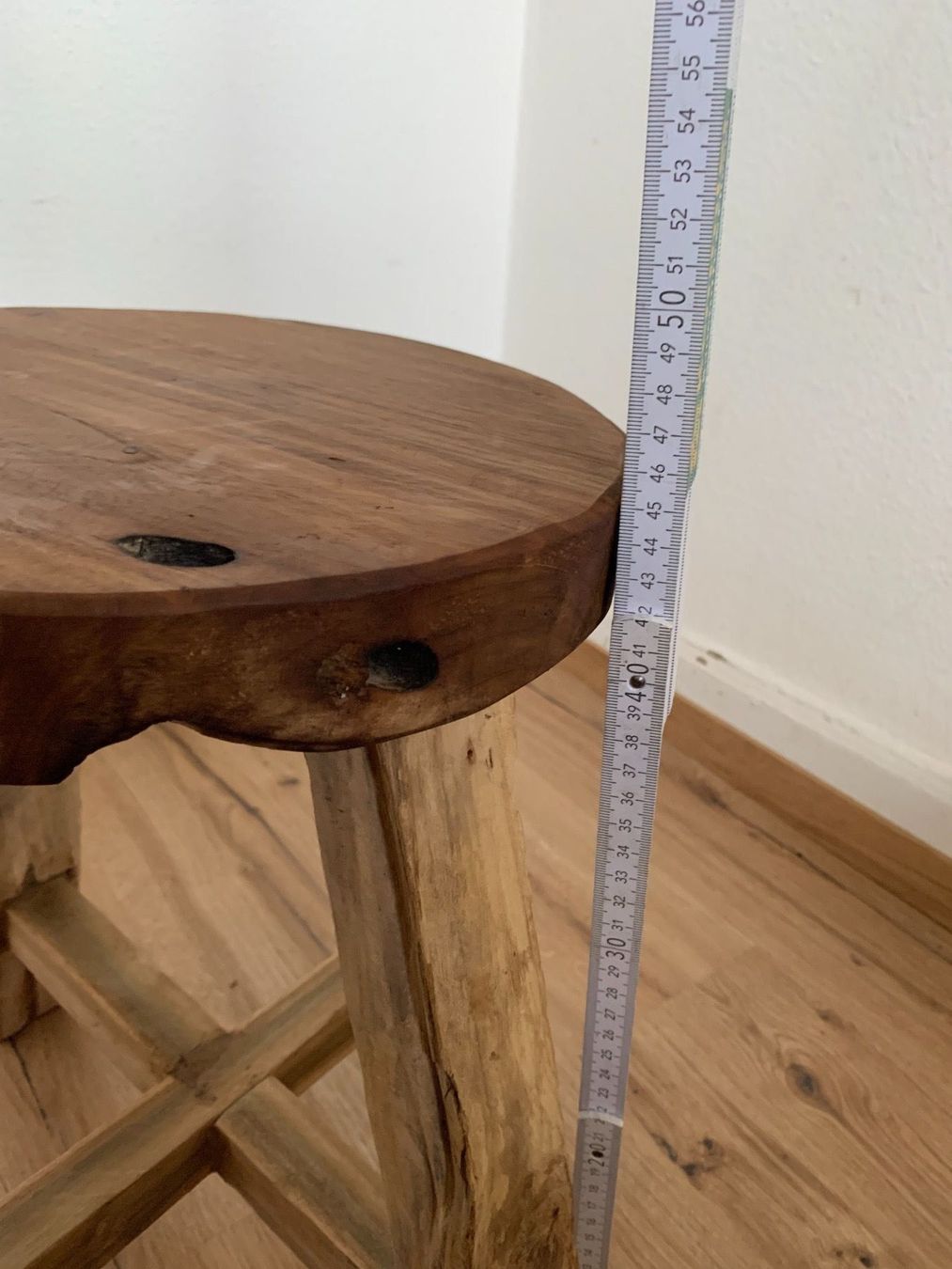 Hocker: Rustikaler Hocker – Gebraucht aus Flawil von Naphtali 6