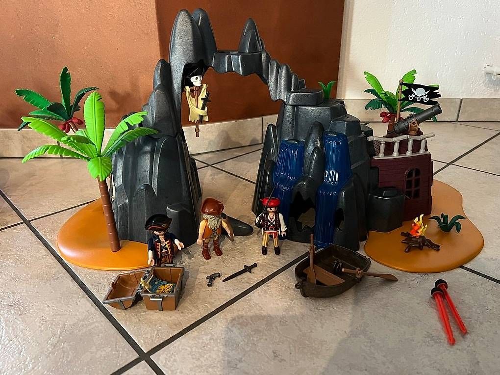 Playmobil Giocattoli: Piraten Schatzinsel Playmobil – Usato da Hirschthal venduto da rooblue
