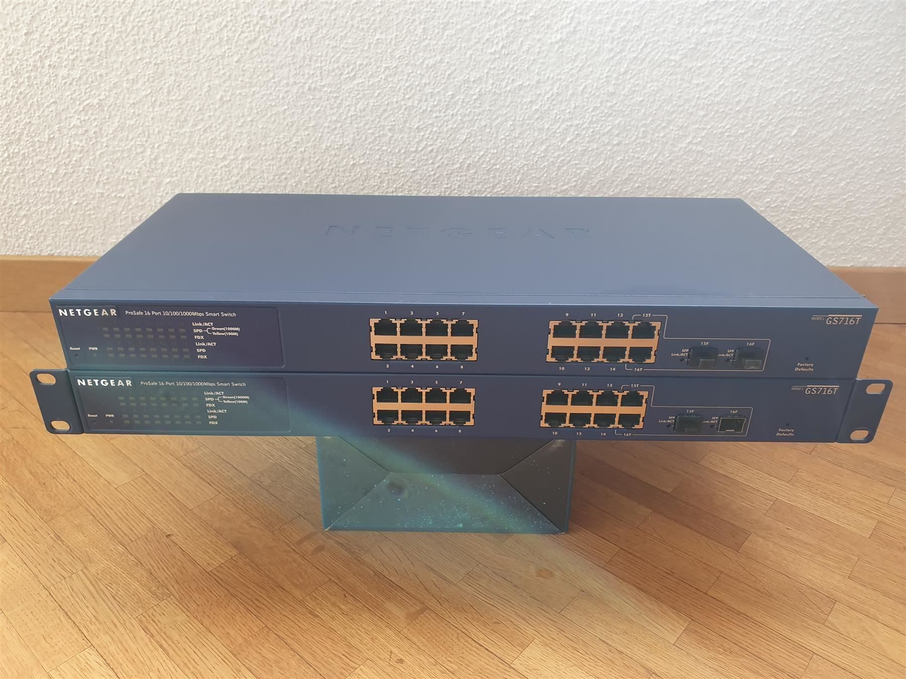 Netgear Hub & Switch: Netgear Switch 1000 Mbit/s, 16+2 Ports – Usato da Oensingen venduto da CH-Techniker