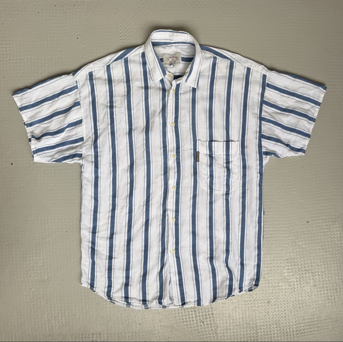 Armani Hemden: Armani Vintage Hemd Gestreift Weiss Blau – Gebraucht aus Füllinsdorf von hae_gt9l
