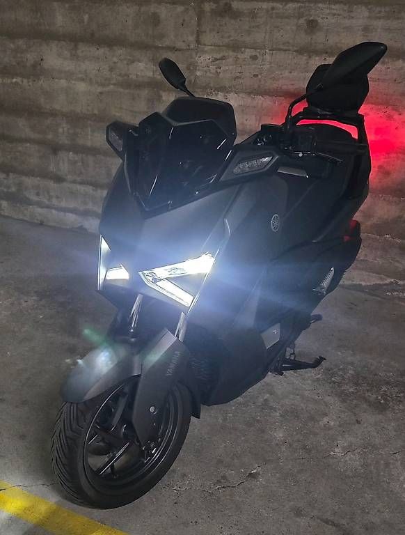 Scooter: Vente xmax 300 – Usato da Le Grand-Saconnex venduto da ler_699w 1