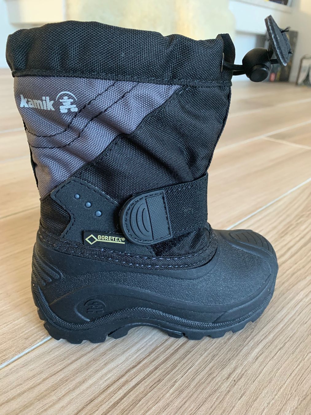 Kamik Scarpe per ragazzi: Kamik Goretex Winterstiefel Gr. 25 schwarz – Usato da Rudolfstetten venduto da Joyw 1