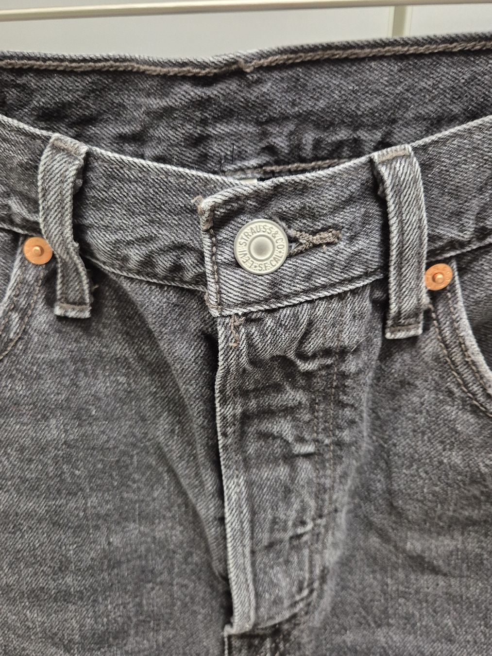 Levi's Gonne: Levis Jeansrock Gr. 26 – Nuovo (secondo la descrizione) da Volketswil venduto da 2000ra 1