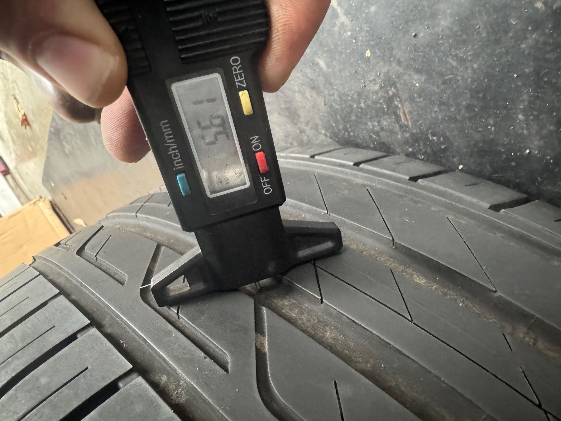 Bridgestone Pneumatici & Ruote complete: 215/55R17 – Usato da Widen venduto da Dinero02 4