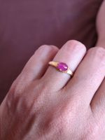 Ring 22 Karat Gold mit Rubin Cabochon