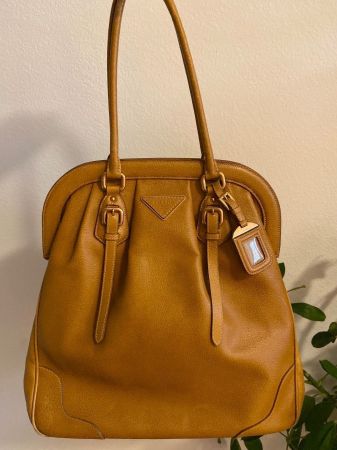 Prada Tasche