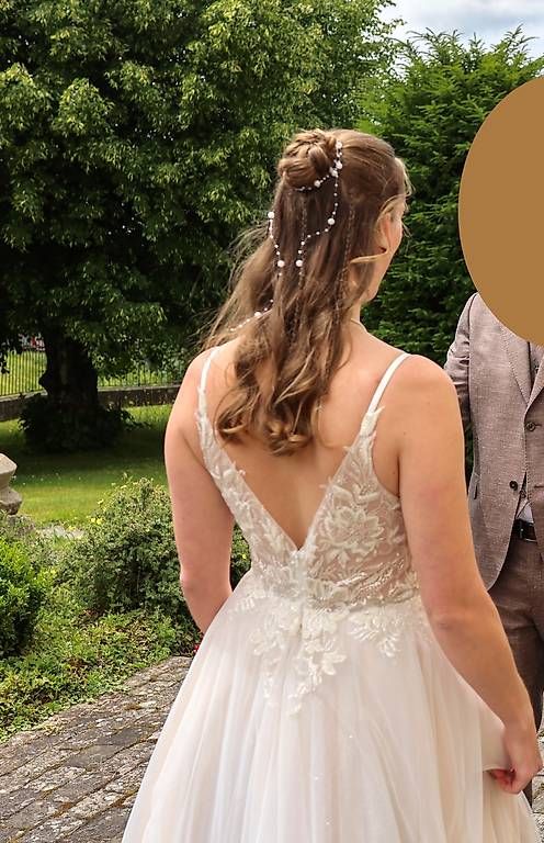 Vestiti: wunderschönes Brautkleid – Usato da Sarmenstorf venduto da Agalot 2