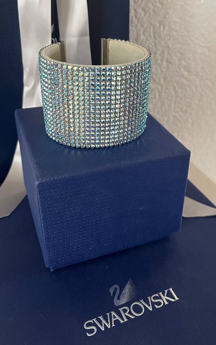 Swarovski Armbänder & -reifen: Swarovski statement Cuff neu & original & original verpackt – Neu und originalverpackt aus Kirchleerau von Piroska05 5