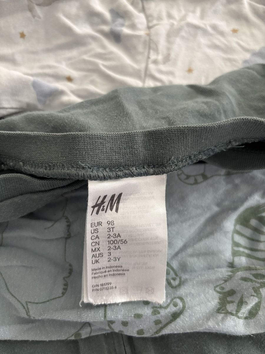 H&M Pyjamas & Ähnliches: 4 Pyjamas H&M Gr. 98 – Gebraucht aus Leuzigen von Infrared 1
