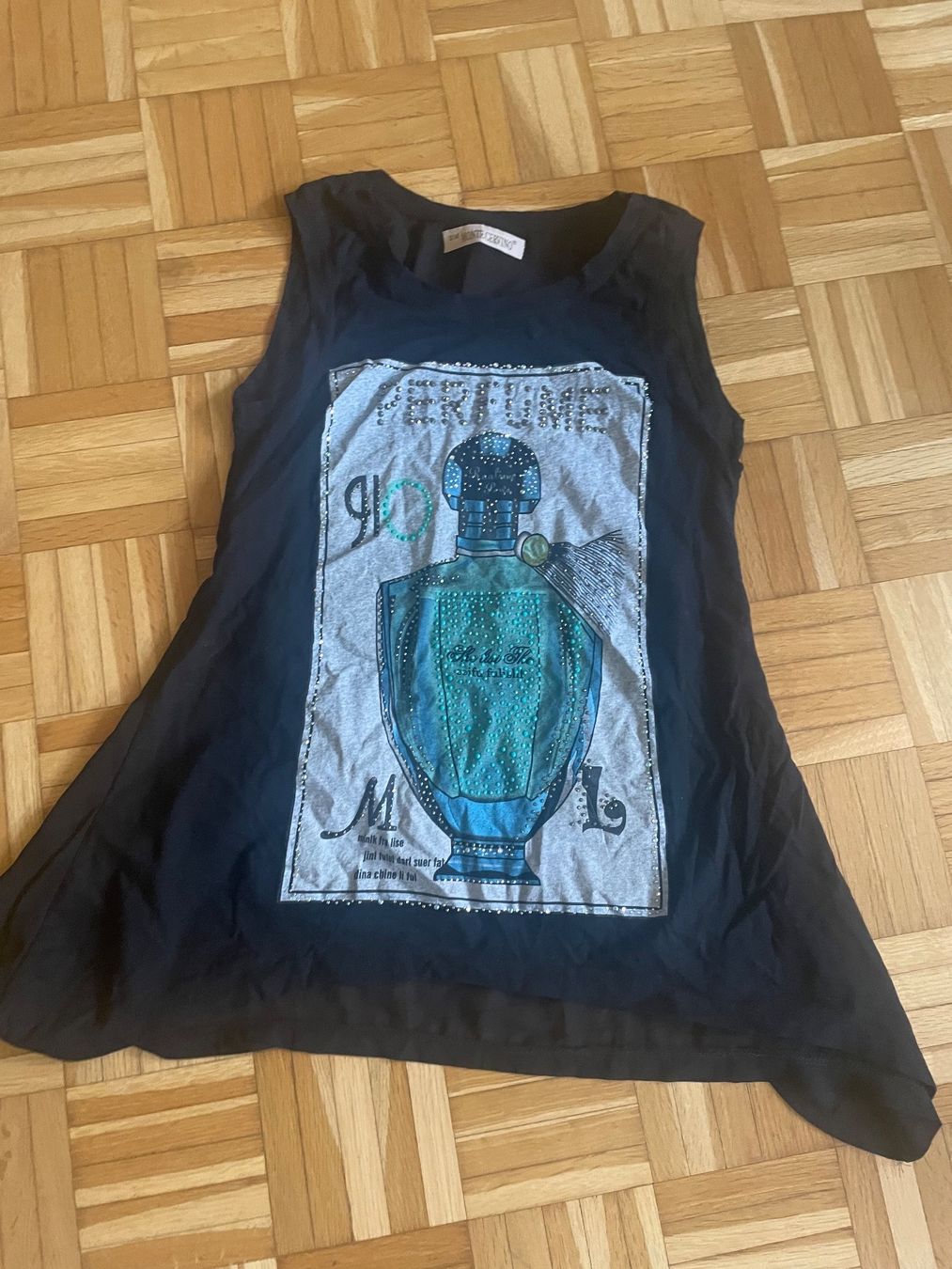 T-Shirts: Spezielles Shirt Grösse S / M – Gebraucht aus Zürich von Miush999