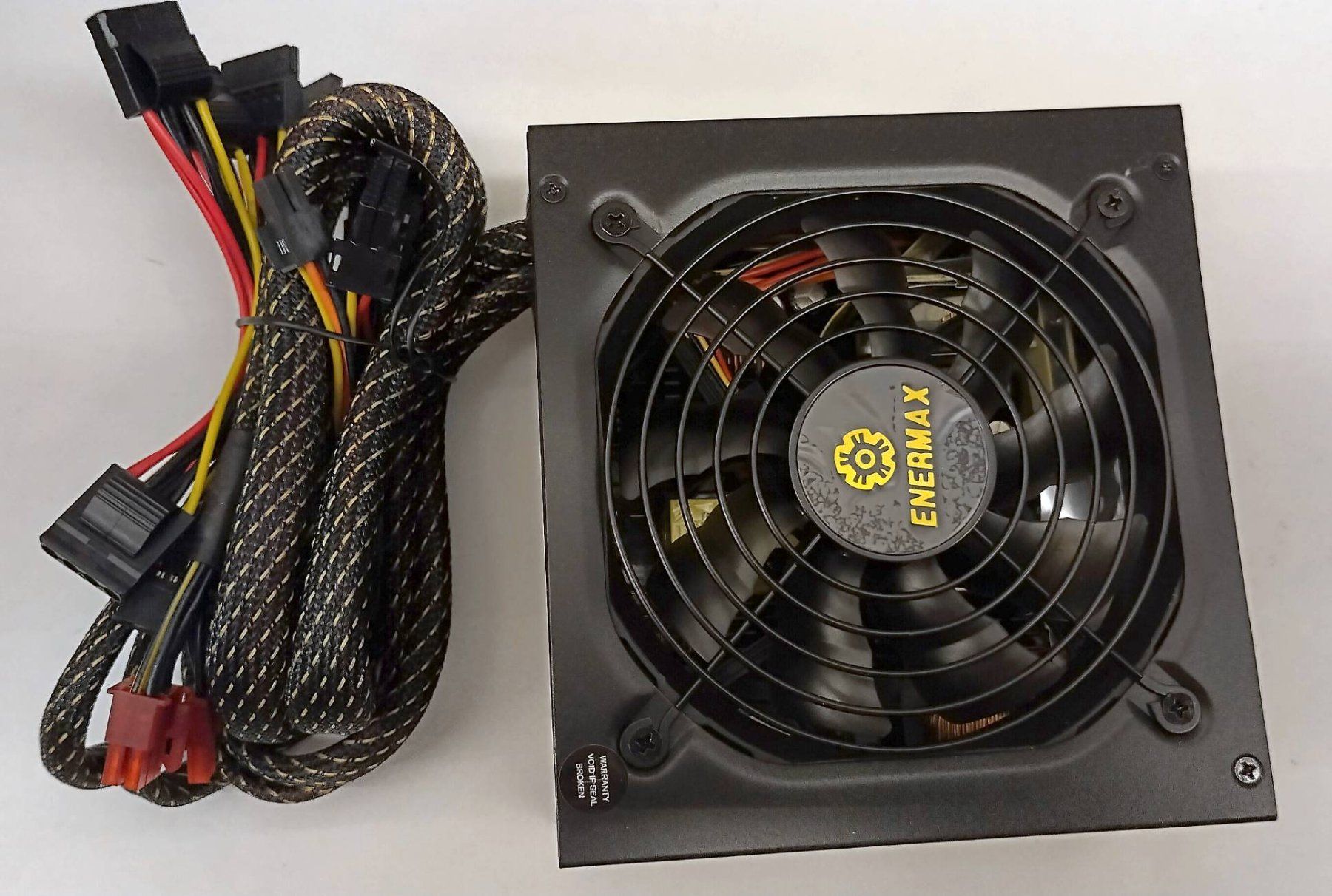 Componenti elettronici: PC-Netzteil - Enermax Triathlor ETA385AWT – Nuovo e nell'imballaggio originale da Wilen b. Wollerau venduto da Slent 1