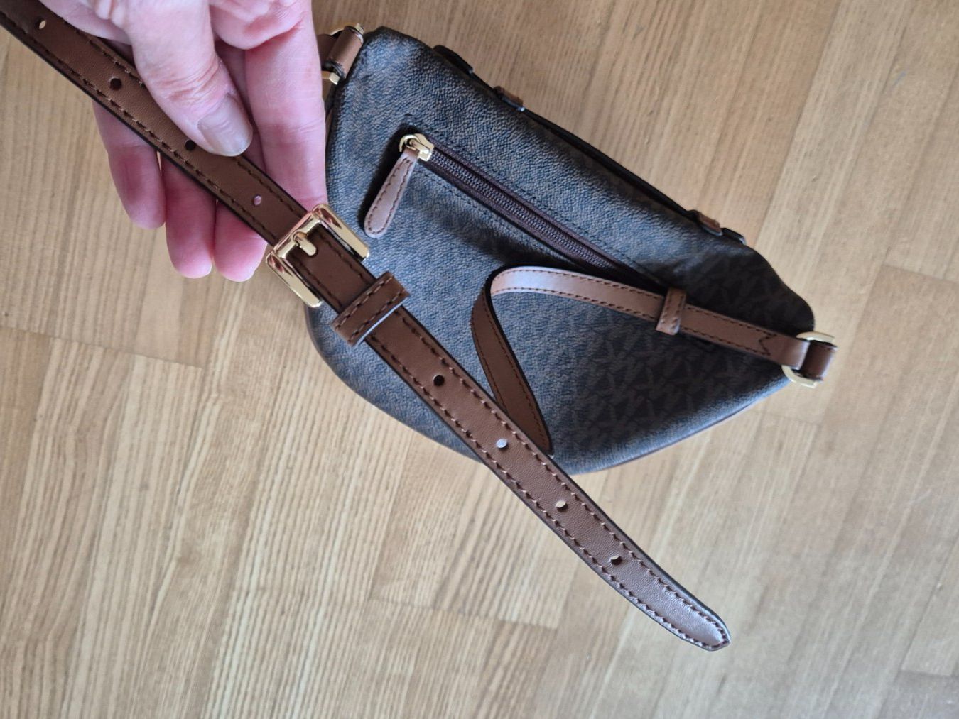 Michael Kors Borse da donna: Michael Kors Bauch Schulter Tasche – Usato da Eichberg venduto da Land-Ei 4
