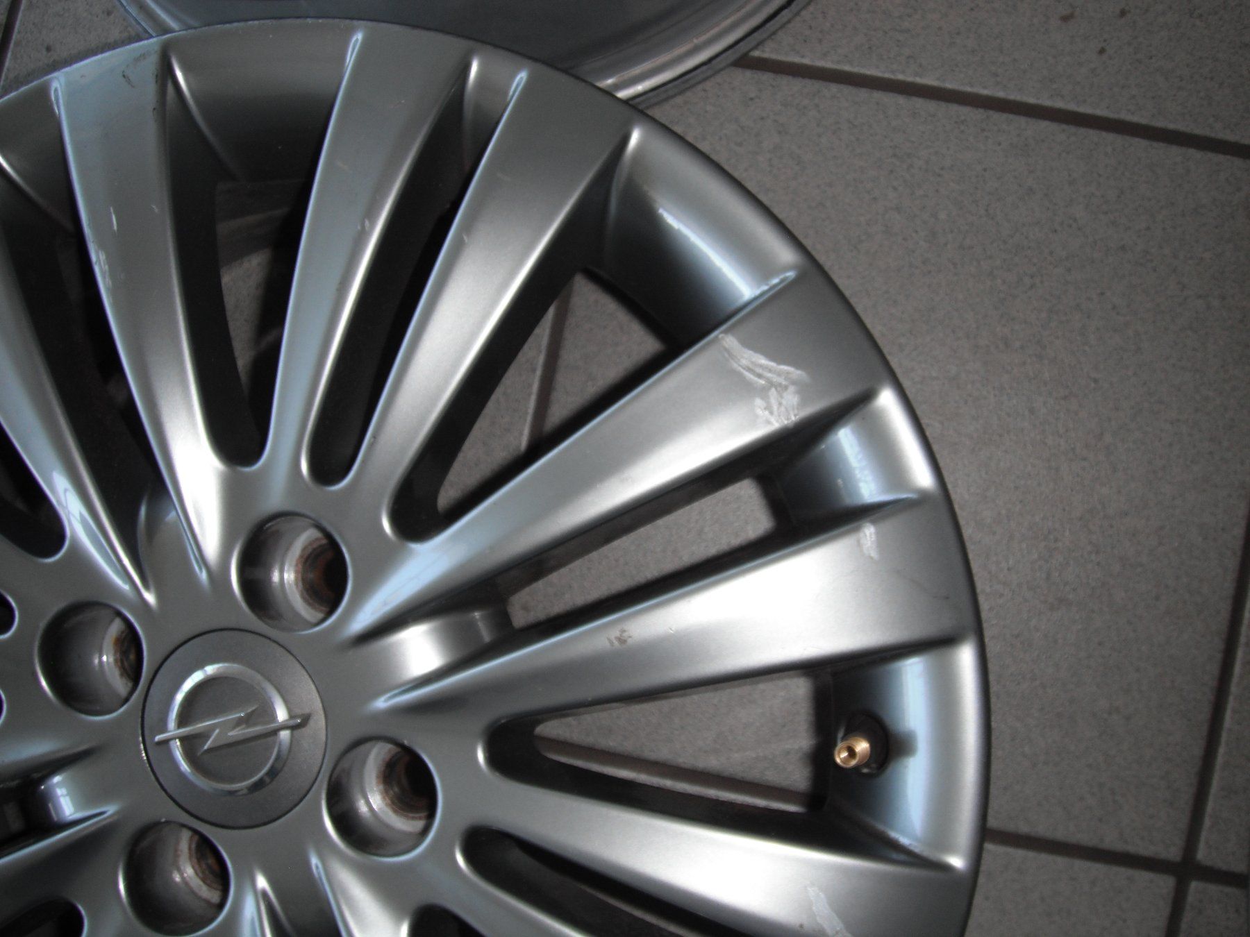 Opel Cerchioni: Opel Corsa D/E Alufelgen 6x16 ET 40 – Usato da Ruswil venduto da bauz01 2