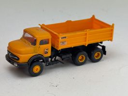 GB5- Kibri Mercedes Pritschenkipper orange