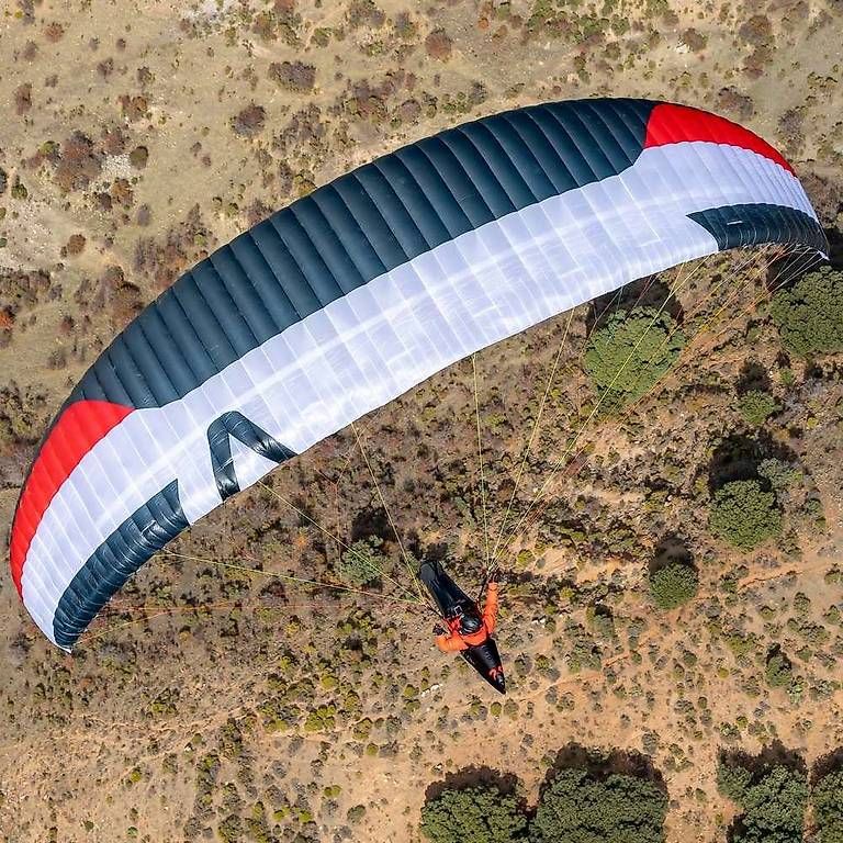 Sport dell'aria & Aquiloni: ARAK Air Grösse S Gleitschirm – Usato da Emmetten venduto da Andreisabel