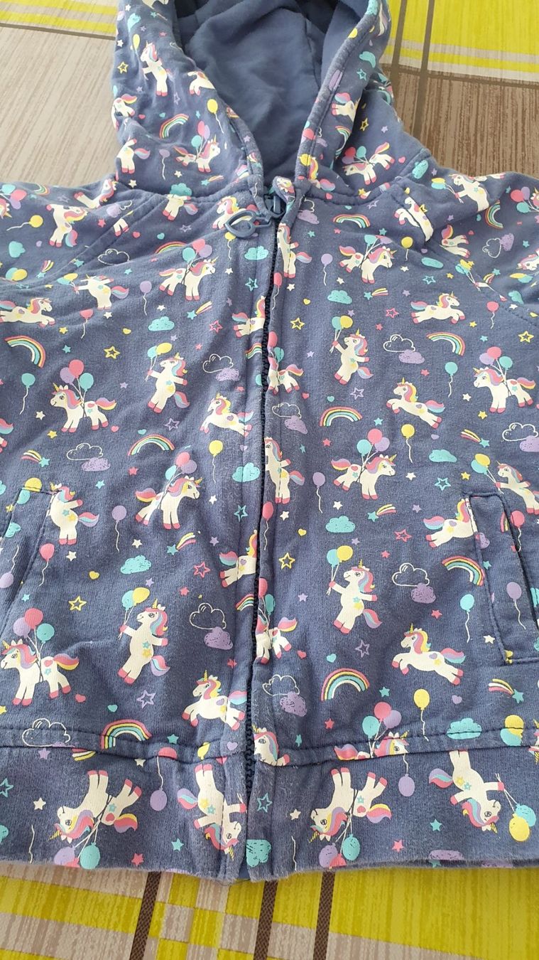 Sonstige Kleidung: Einhorn, Regenbogen Gilet/Weste - Gr. 92 – Gebraucht aus Staufen von Fleby84 1