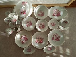 Service en véritable porcelaine de Limoges