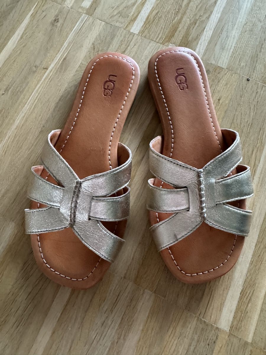 Ugg Scarpe da donna: Slides von Ugg – Nuovo (secondo la descrizione) da Basel venduto da Glamourpourtoi 1