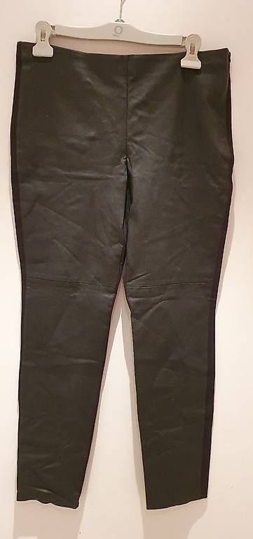 Gerry Weber Pantaloni: NEU. Gerry Weber elastische Hose. Gr. 44 – Nuovo (secondo la descrizione) da Unterentfelden venduto da LookoutMt