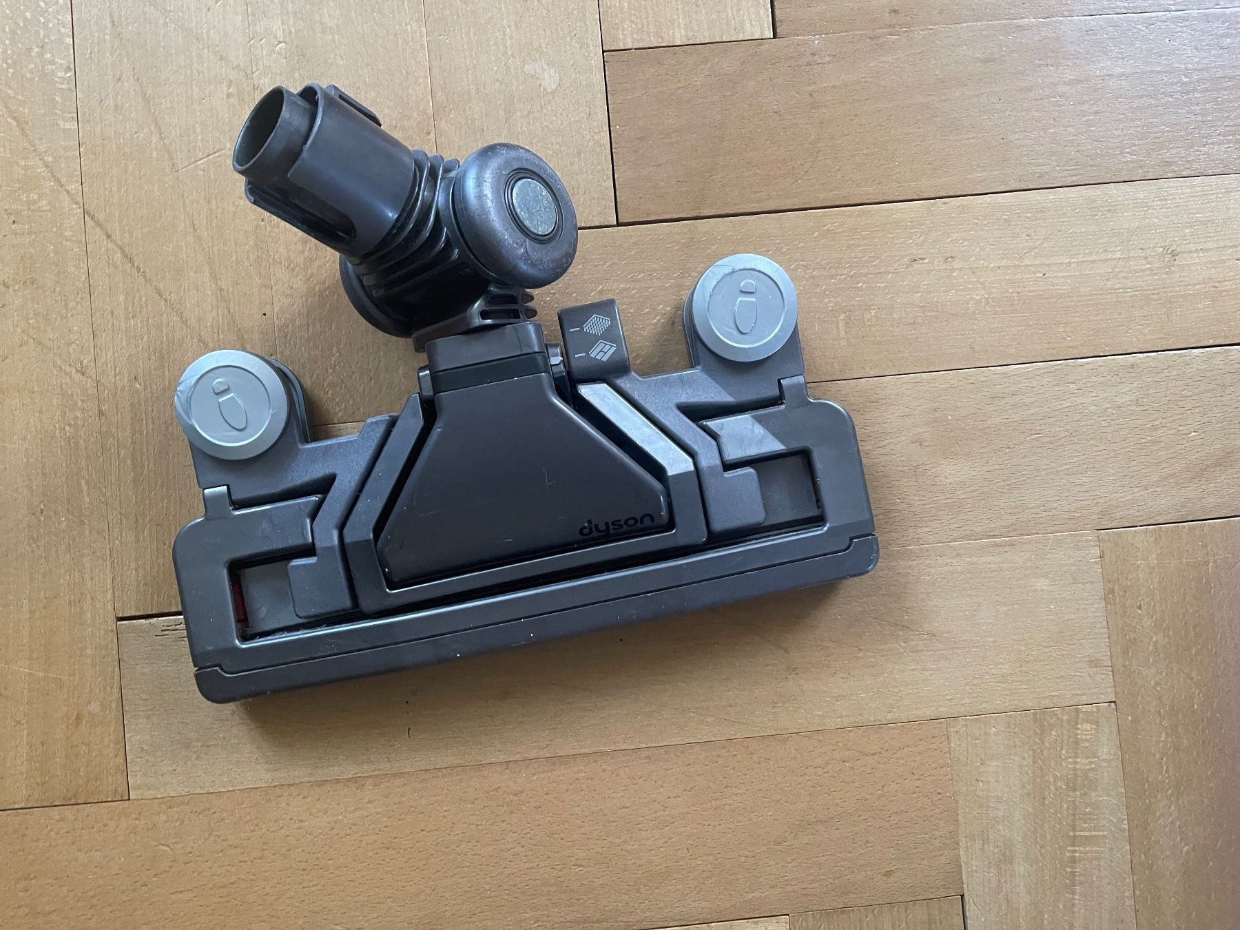 Dyson Aspirapolveri & Accessori: Dyson DC23 – Usato da Niederönz venduto da lauren0216 1