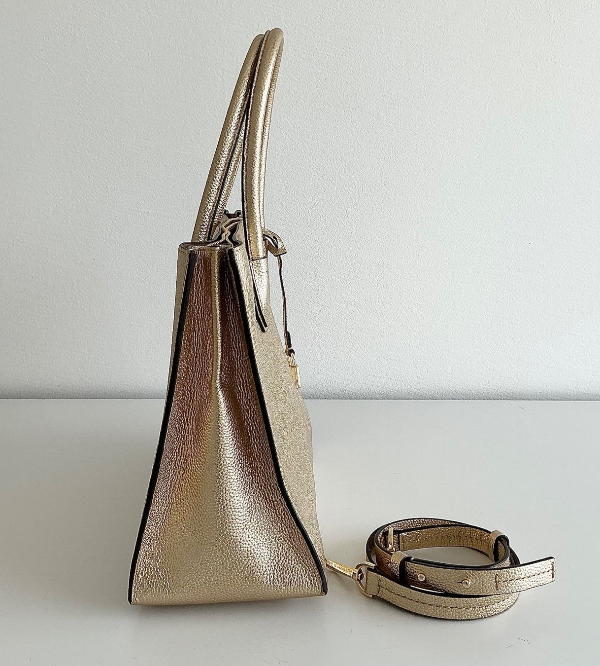 Michael Kors Borse da donna: Damenhandtasche "helles gold" von Michael Kors – Nuovo (secondo la descrizione) da Wil SG venduto da horizonte254 1