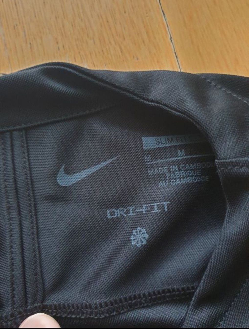 Nike T-shirts: Nike Pro Langarm Thermo Gr.M – Neuf (Voir description) à Lenzerheide/Lai par dgi_wj6p 2