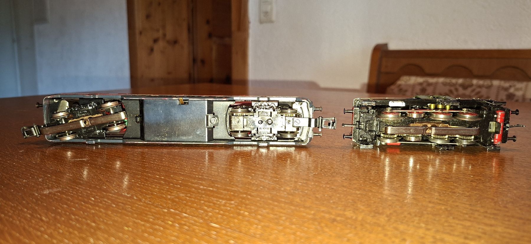 Märklin Modellini di ferrovie: H0 Märklin AC Analog E6302 + V200 056 Loks. – Usato da Pfäffikon ZH venduto da gub_2j76 5